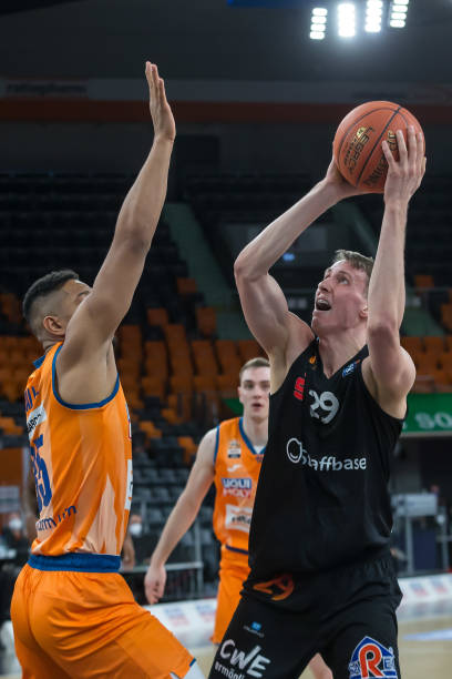 从战术角度 从战术角度