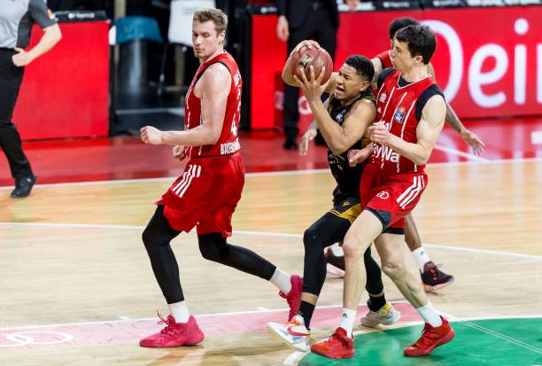 沼泽地内幕 沼泽地内幕