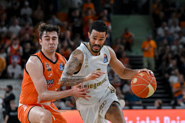 塞罗那一线 塞罗那一线