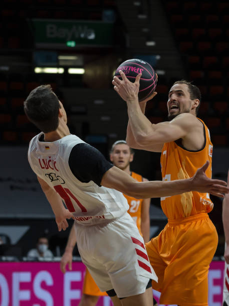 人生道路上 人生道路上