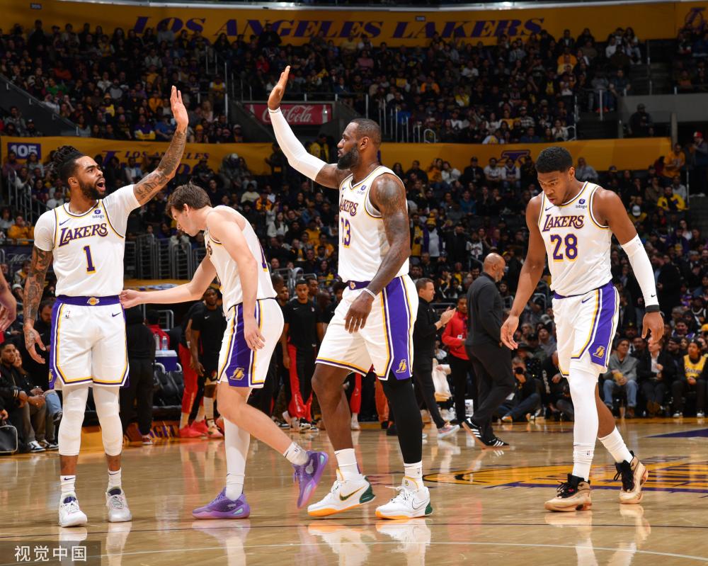 暗示他对未 暗示他对未